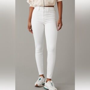 American Eagle white Skinny Jeans next level stretch